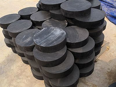 霍山县板式橡胶支座由若干层橡胶片与薄钢板经加压硫化